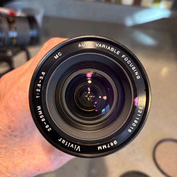 Vintage Vivitar 28-85 mm SLR Auto Variable Focusing lens - Picture 4 of 8